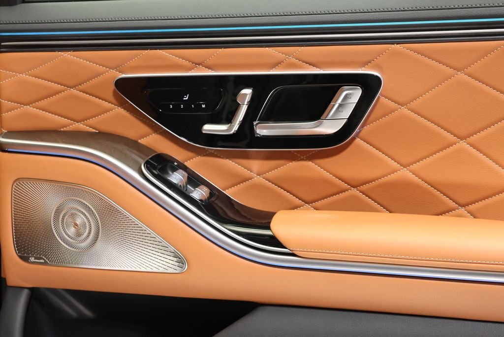 New 2027 Black Mercedes-Benz S 580 image 50