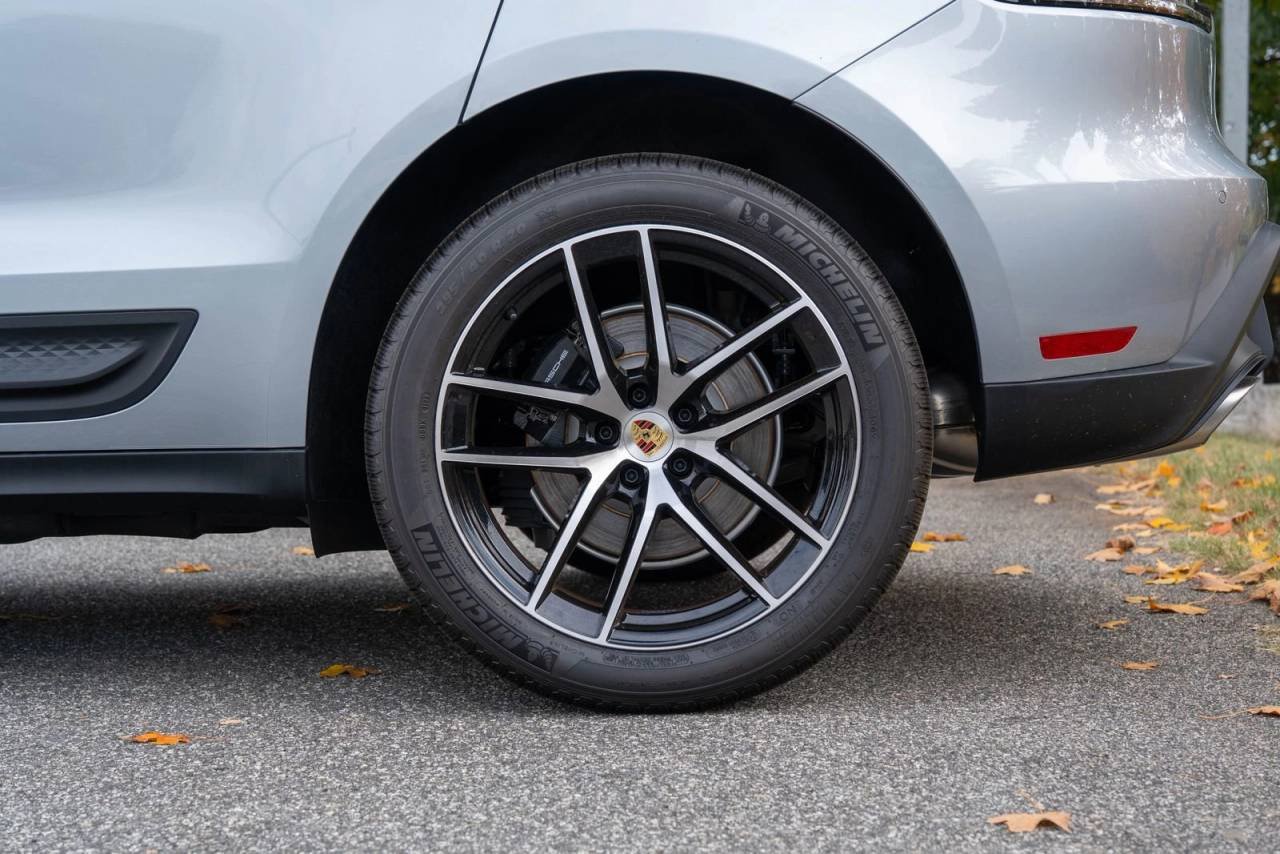 Used 2026  Porsche  image 12