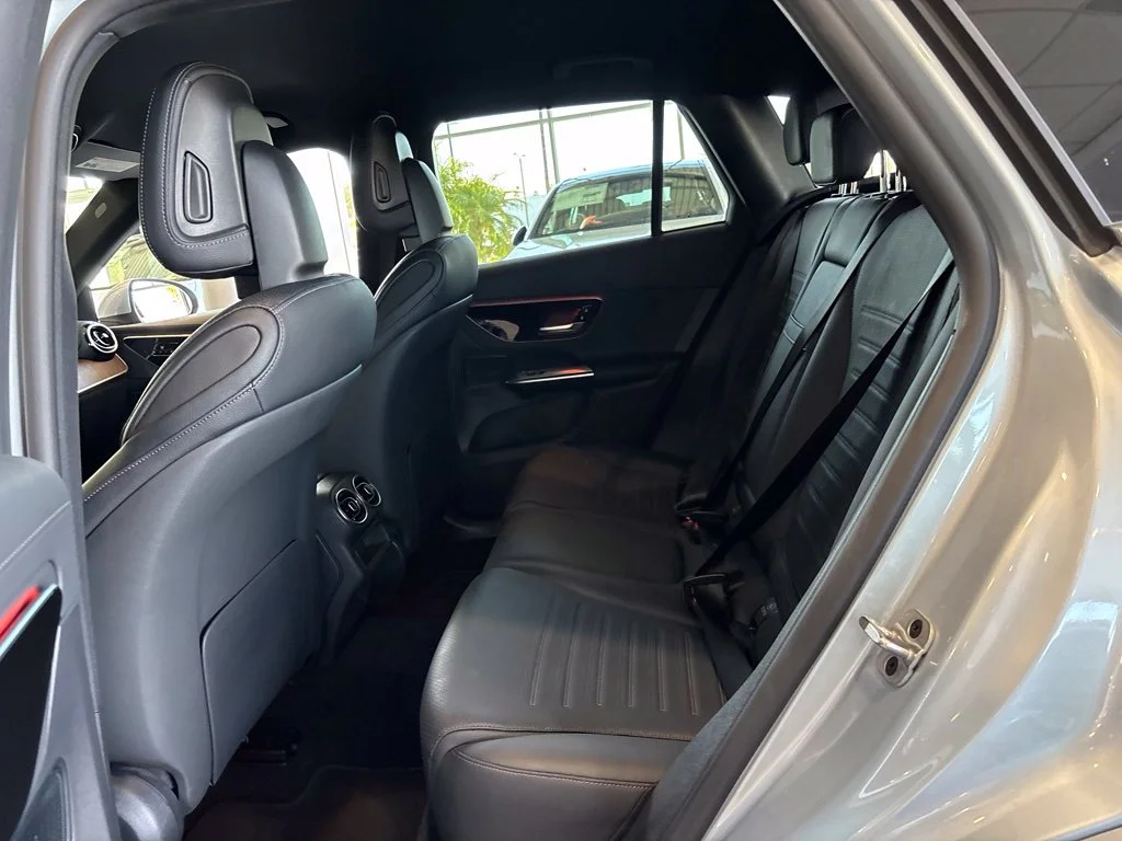 Used 2025 Silver Mercedes-Benz GLC 350e image 21