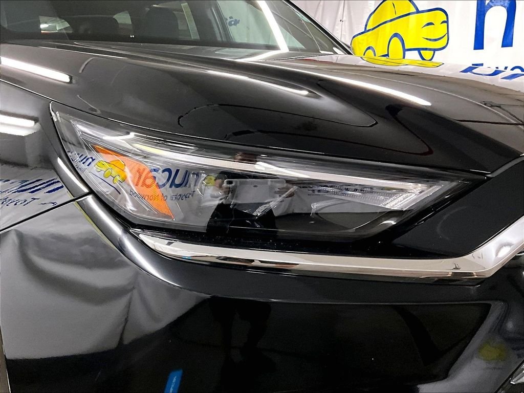 Used 2026 Black Toyota MAX Limited image 33