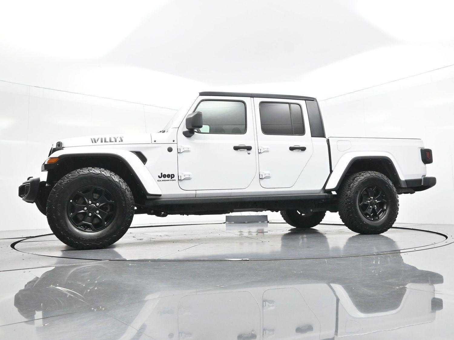 Used 2022 White Jeep Willys image 42