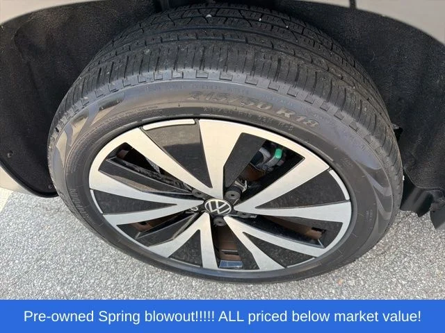 Used 2022 White Volkswagen 1.5T SE image 19