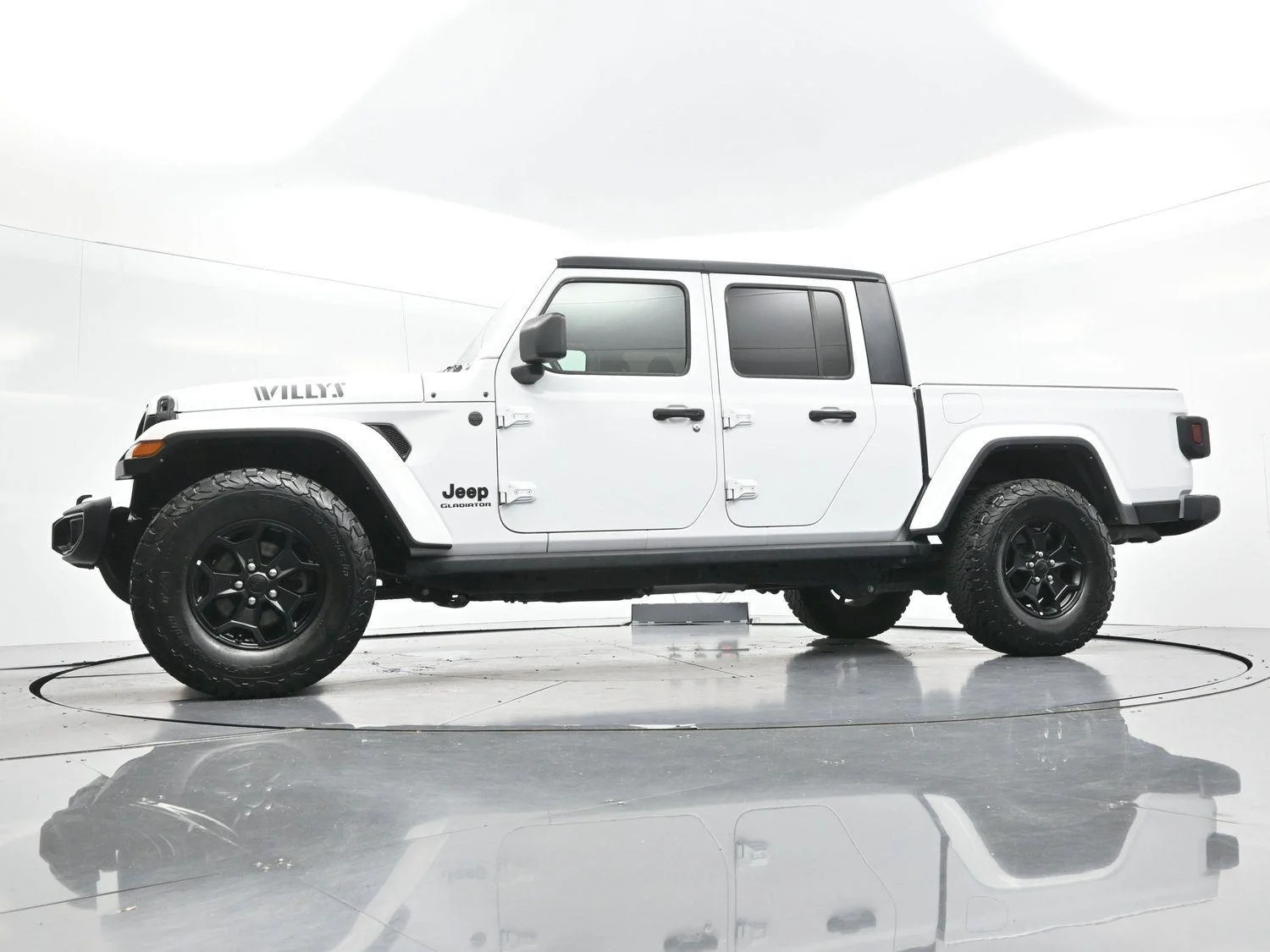 Used 2022 White Jeep Willys image 42