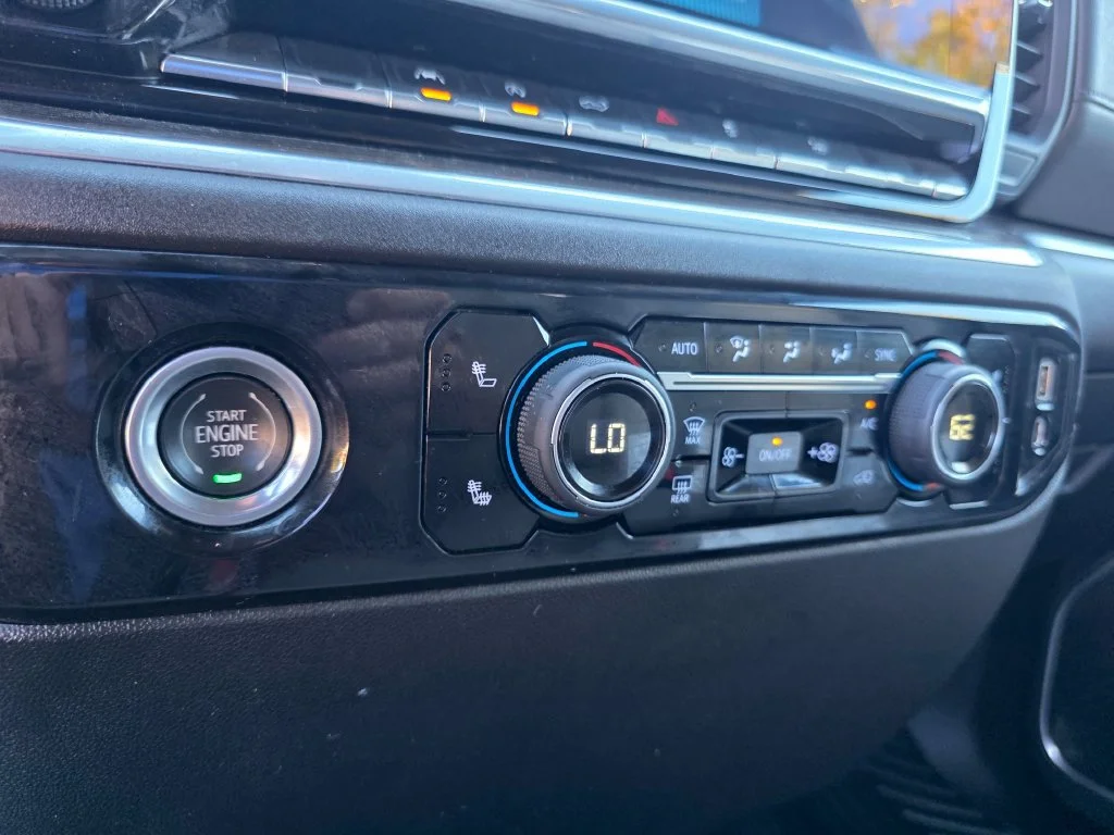 Used 2023 SUMMIT WHITE Chevrolet RST image 18