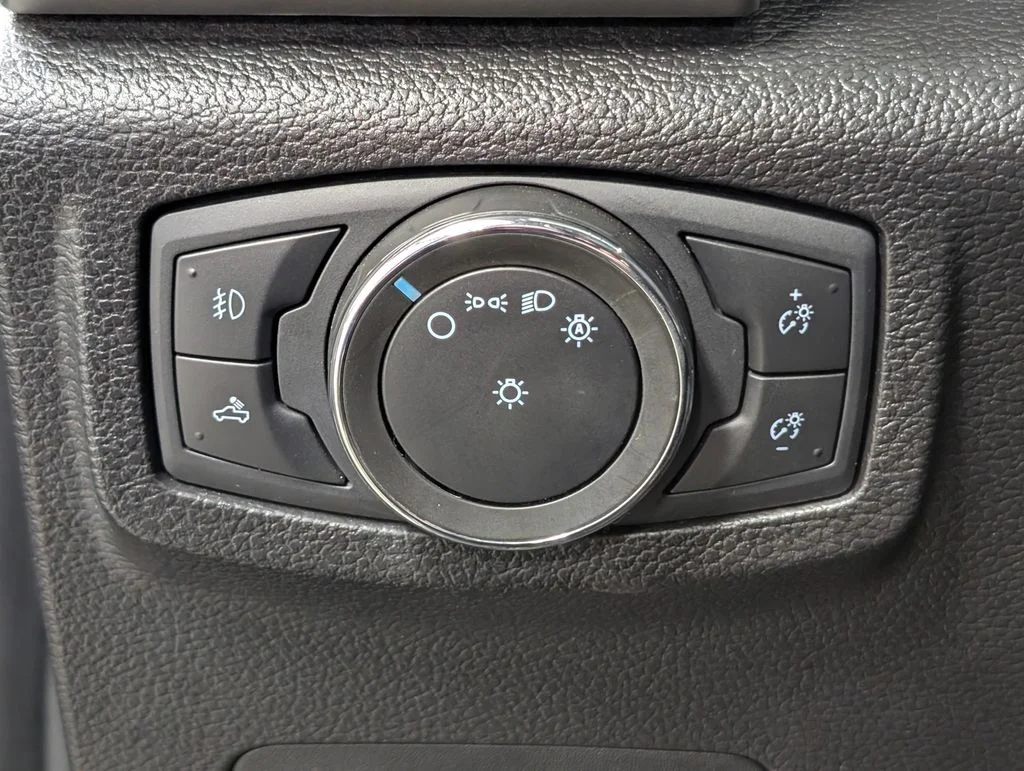Certified Used 2020 Blue Jeans Metallic Ford Lariat image 14
