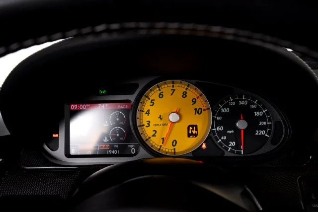 Used 2010 Nero Ferrari  image 38