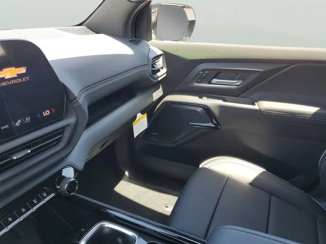 New 2026 Summit White Chevrolet LT - Extended Range image 24