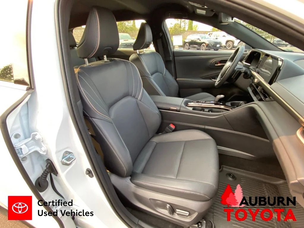 Certified Used 2026 Oxygen White Toyota XLE image 18