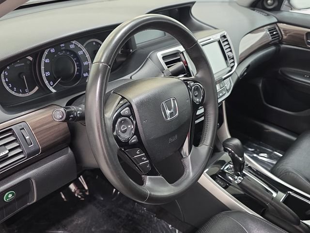 Used 2017 Gray Honda EX-L image 14