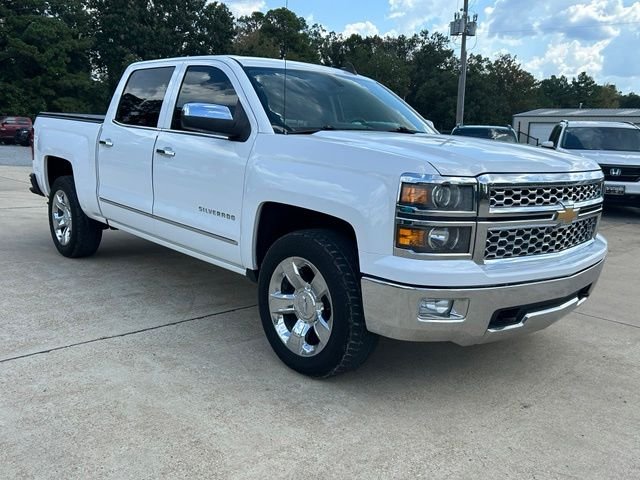 Used 2015 White Chevrolet LTZ image 2