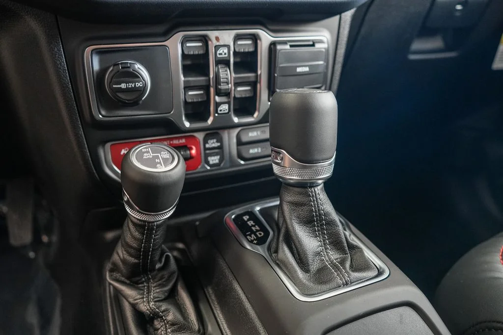 New 2026 Black Clearcoat Jeep Rubicon X image 17
