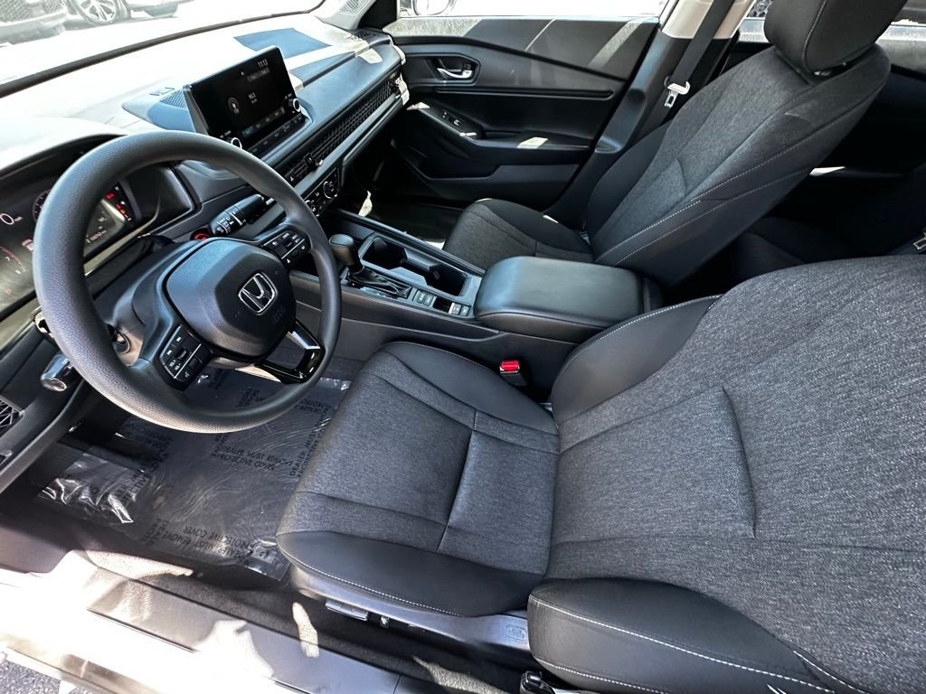 Used 2024  Honda EX image 9