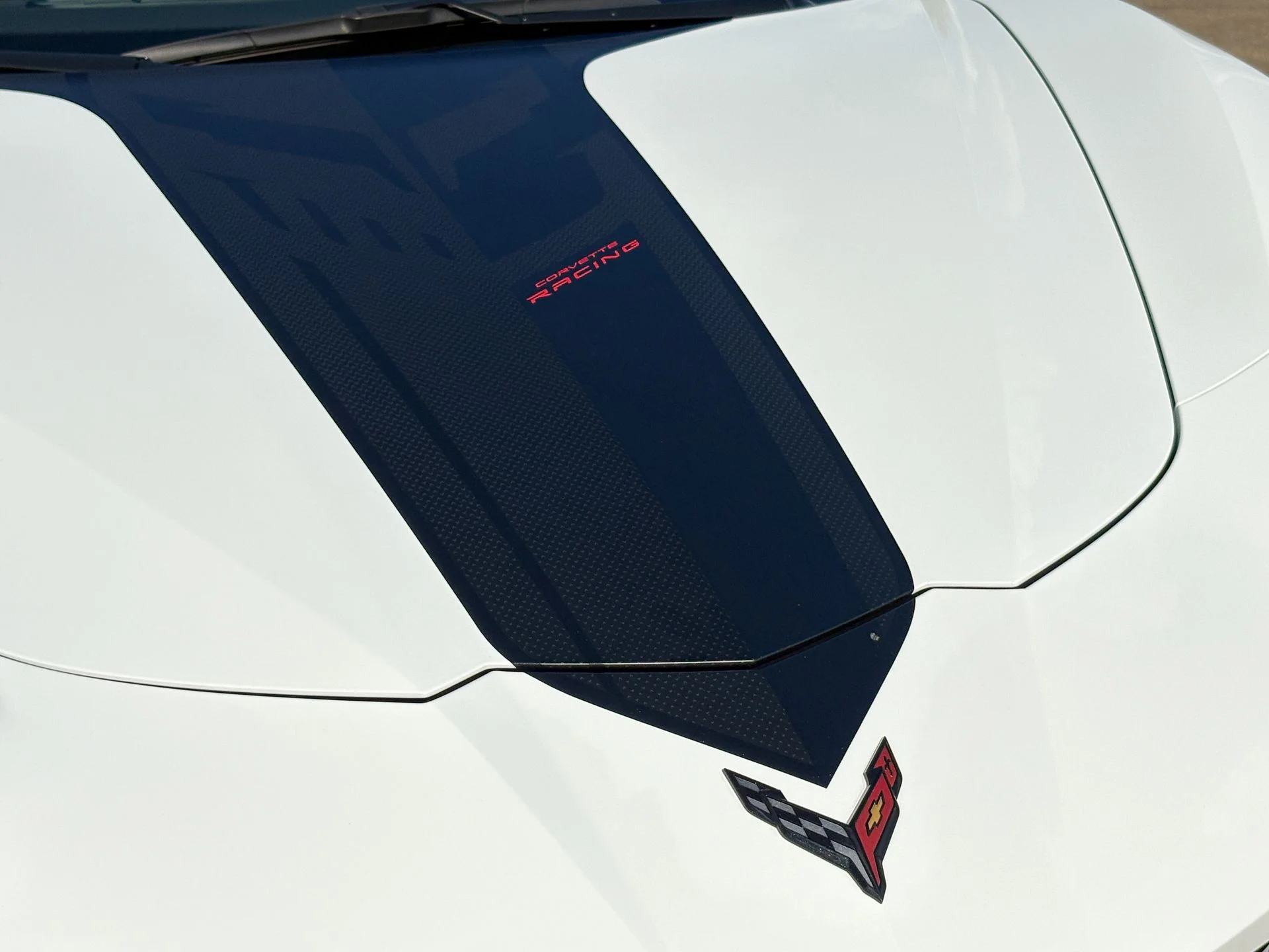 Used 2023 White Chevrolet Stingray image 5
