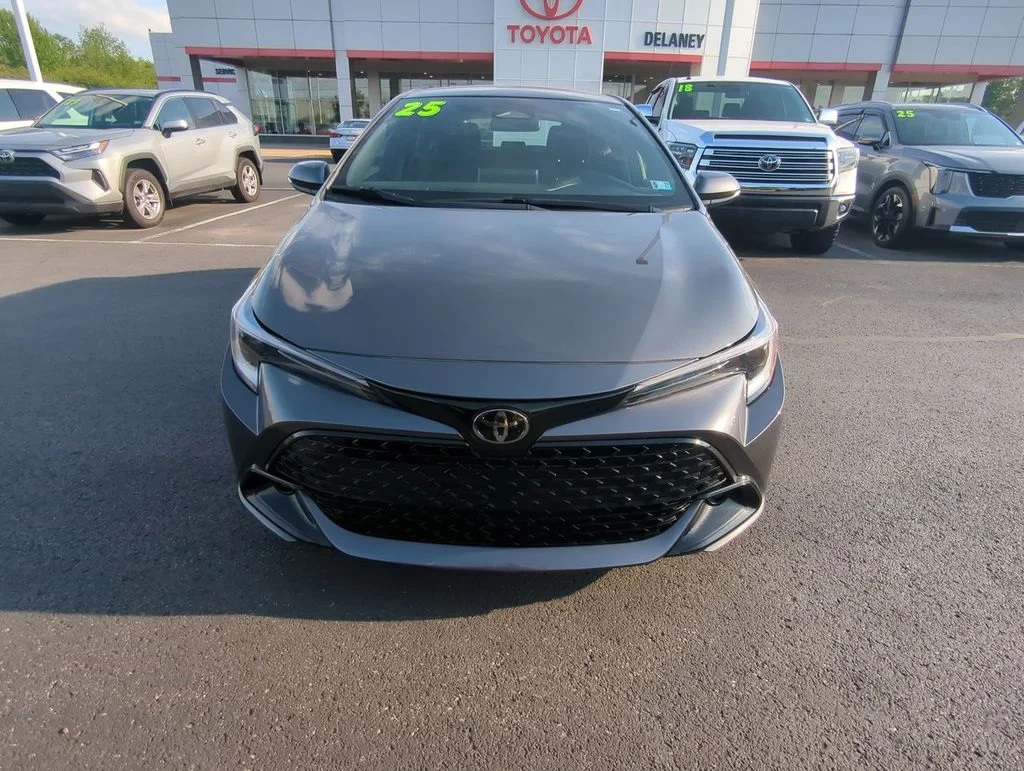 Used 2025 Gray Toyota SE image 3