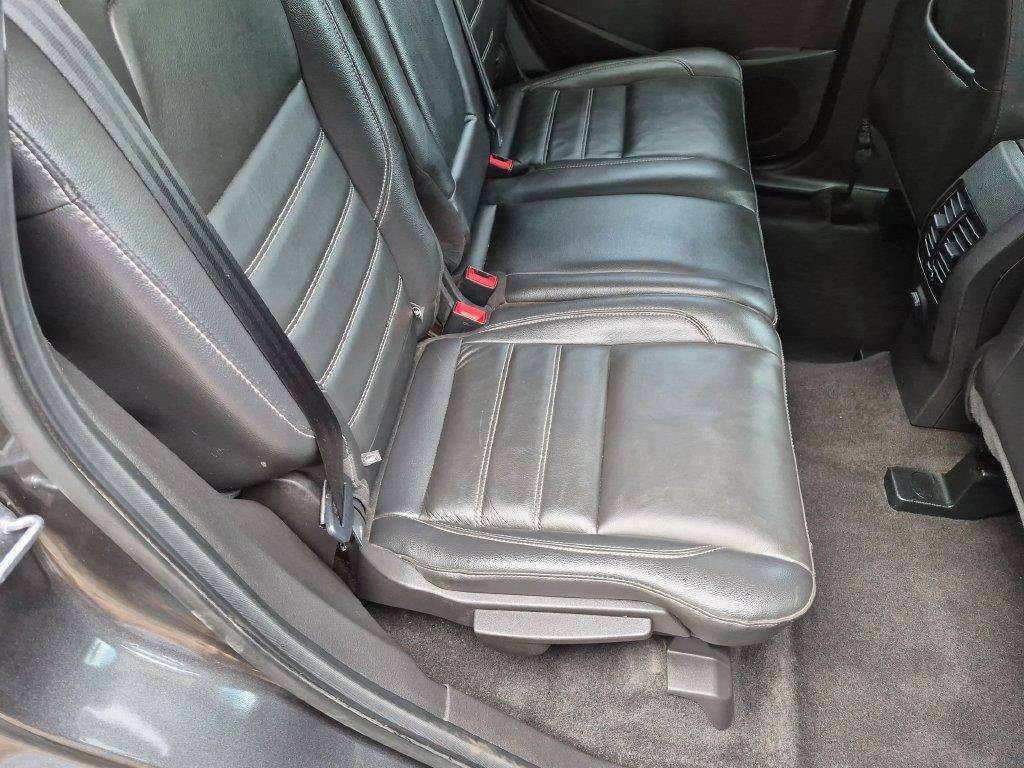 Used 2018 Gray Ford SEL image 23