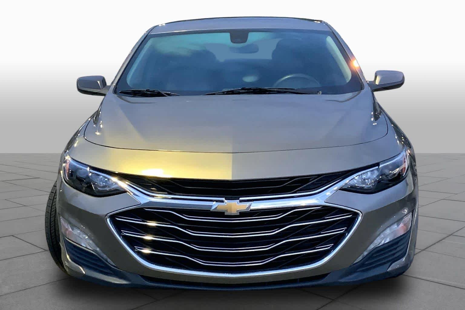 Used 2020 Stone Gray Metallic Chevrolet LT image 4