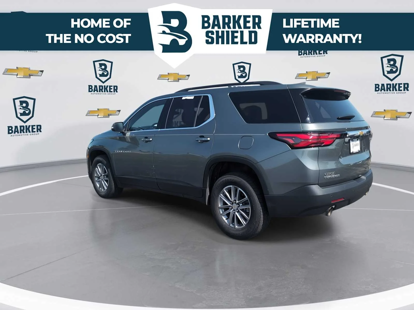 Used 2023 Silver Sage Metallic Chevrolet LT Cloth image 6