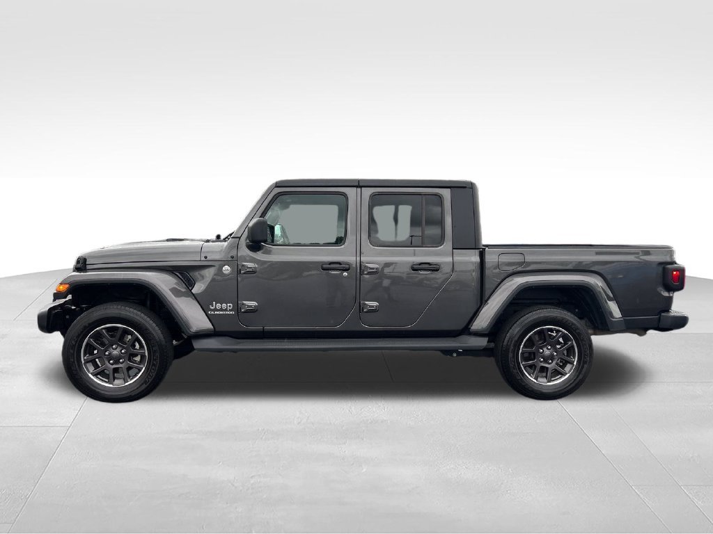 Used 2022 Gray Jeep Overland image 2