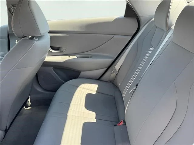 Used 2023 Gray Hyundai SEL image 10