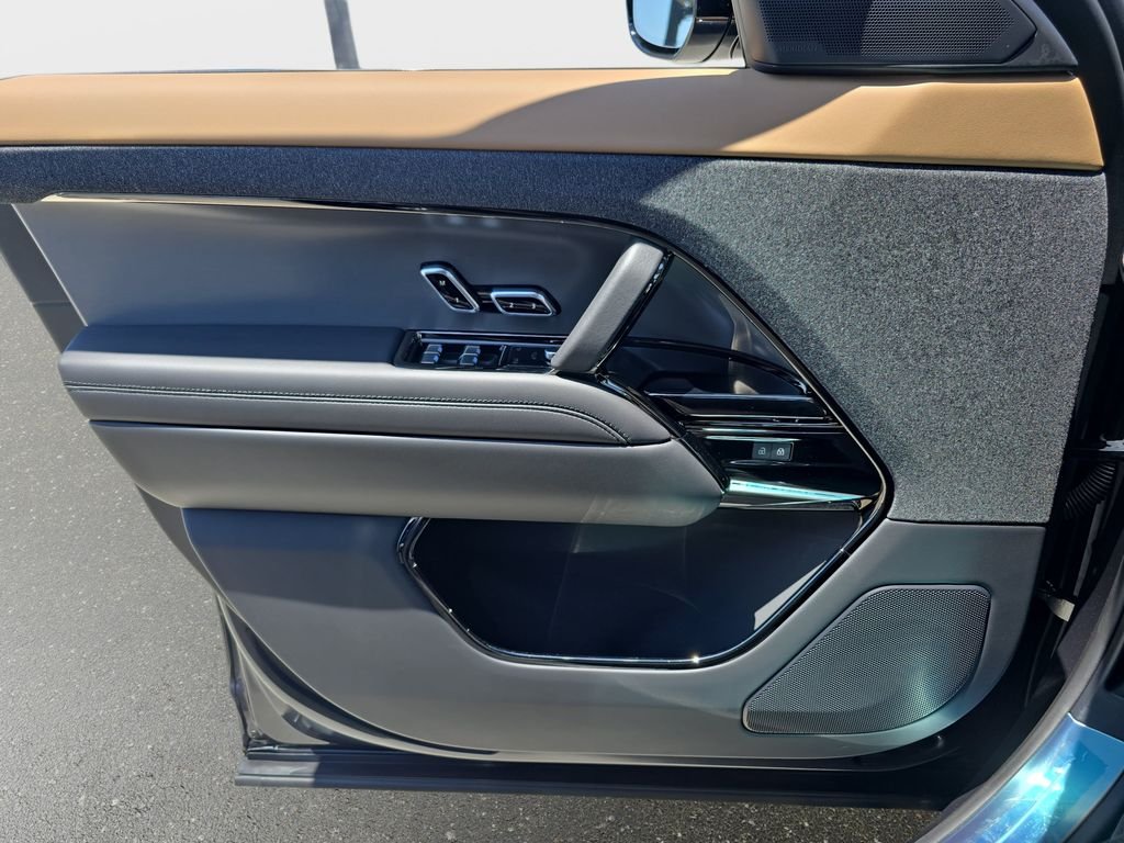 New 2026 Carpathian Grey Land Rover Dynamic SE image 28