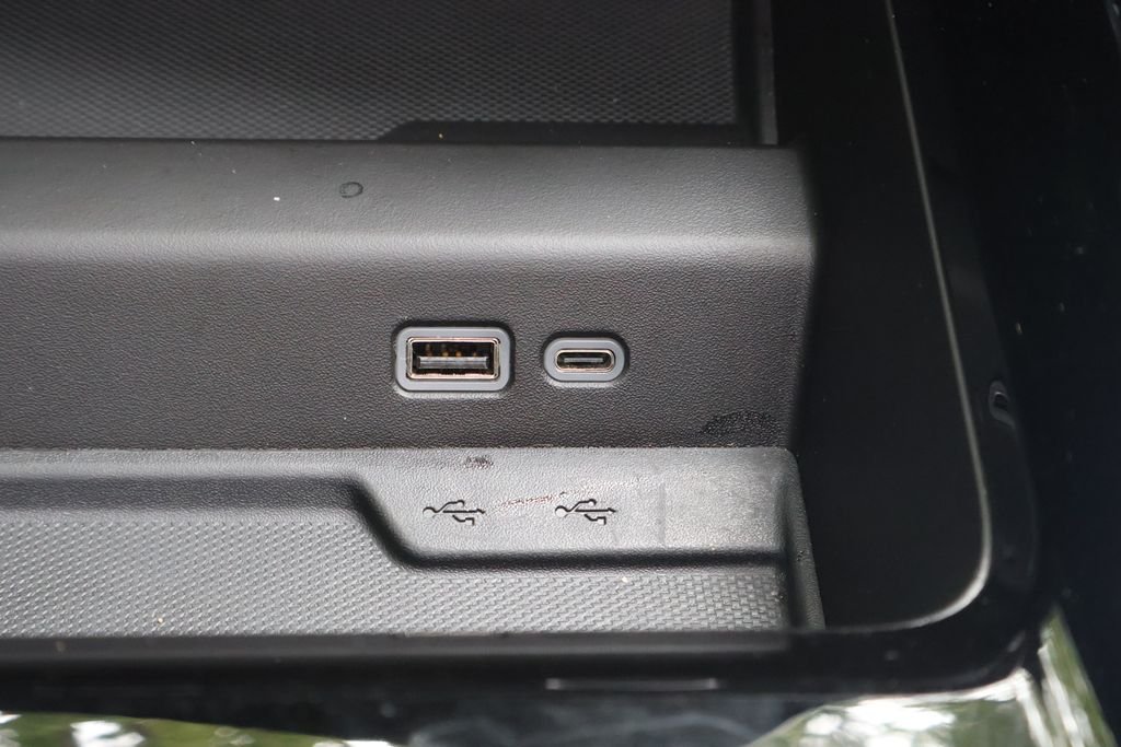 Used 2025 Black Chevrolet High Country image 26