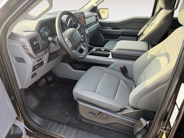 Certified Used 2025 Agate Black Metallic Ford XLT image 11