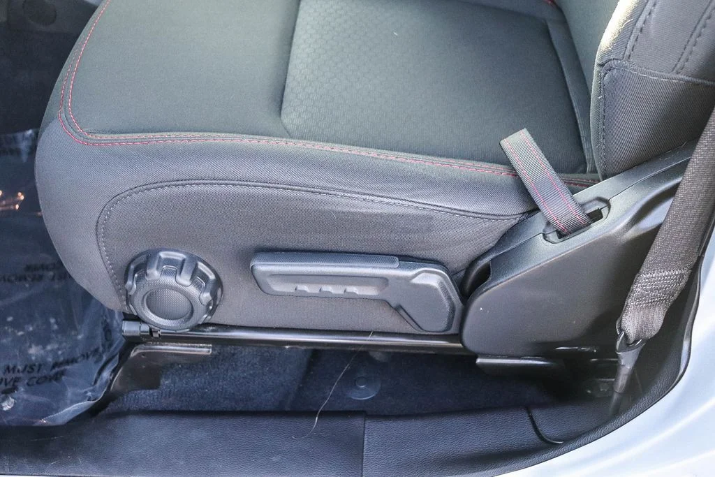 Used 2022 Silver Jeep Rubicon image 25