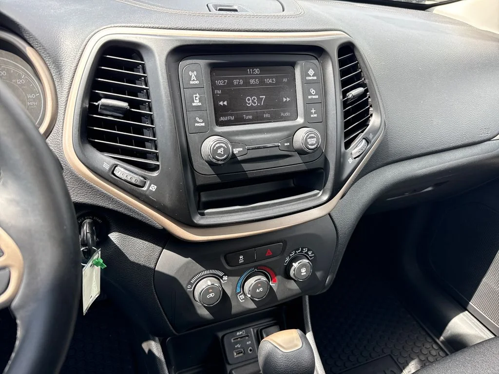 Certified Used 2017 Silver Jeep Sport image 18