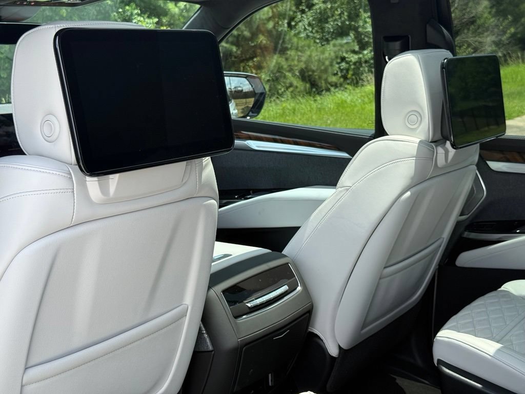 New 2026 Vibrant White Tricoat Cadillac Platinum Sport image 23