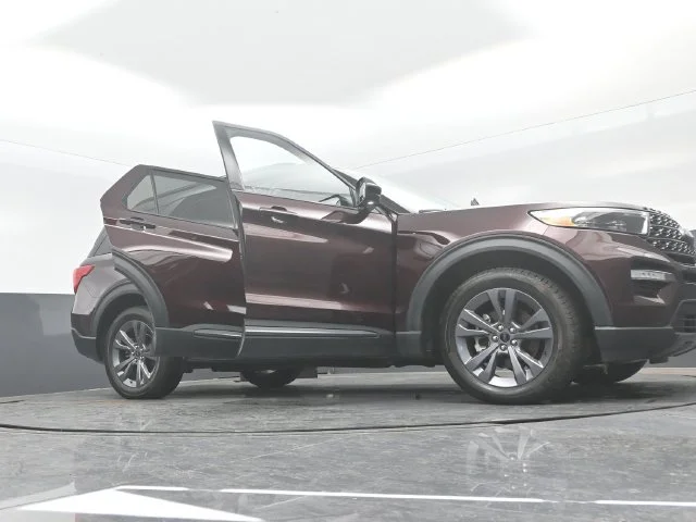 Certified Used 2022 Burgundy Velvet Tinted Clearcoat Ford XLT image 34