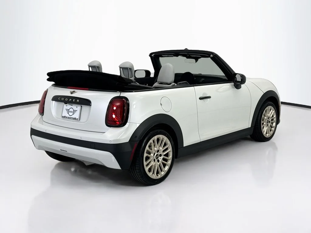 New 2026 Nanuq White Metallic MINI Signature Plus image 5