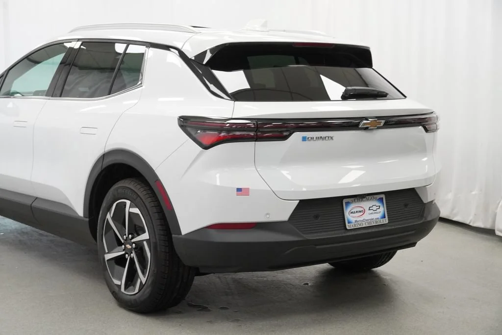 New 2026 Summit White Chevrolet LT image 36