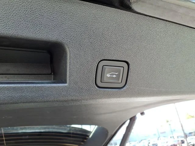 Used 2025 Mosaic Black Metallic Chevrolet LT image 7