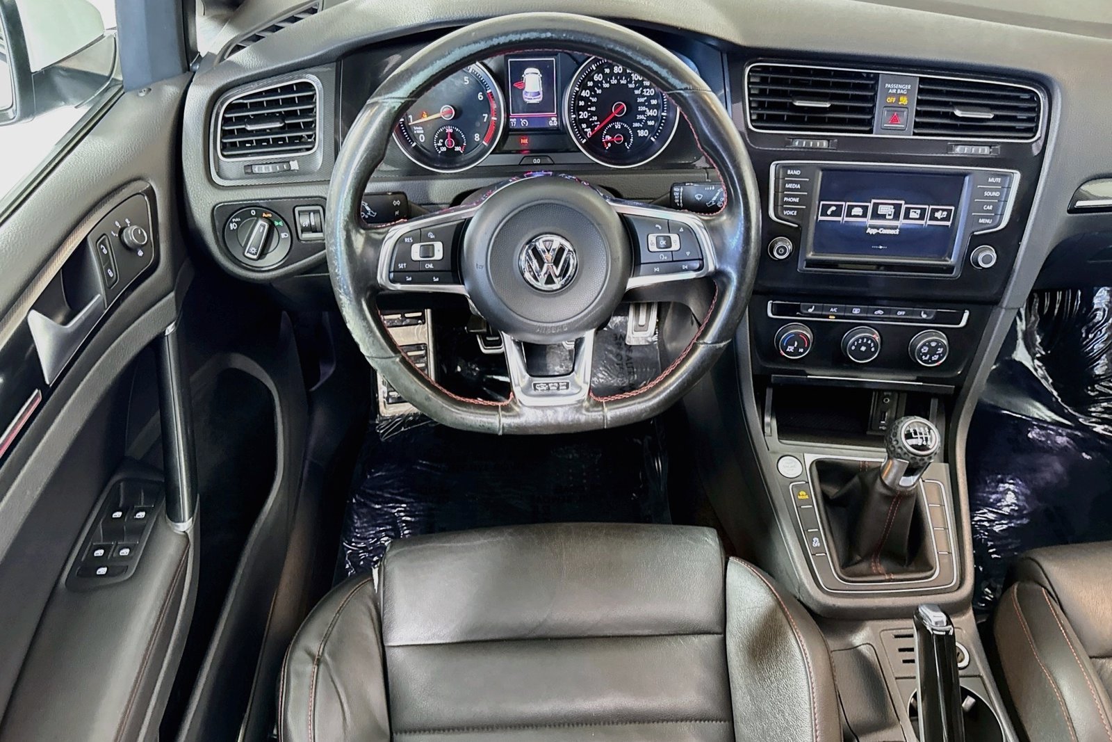 Used 2017 Pure White Volkswagen S image 21