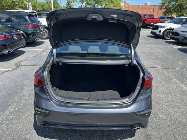 Used 2019 Gray Kia LXS image 21