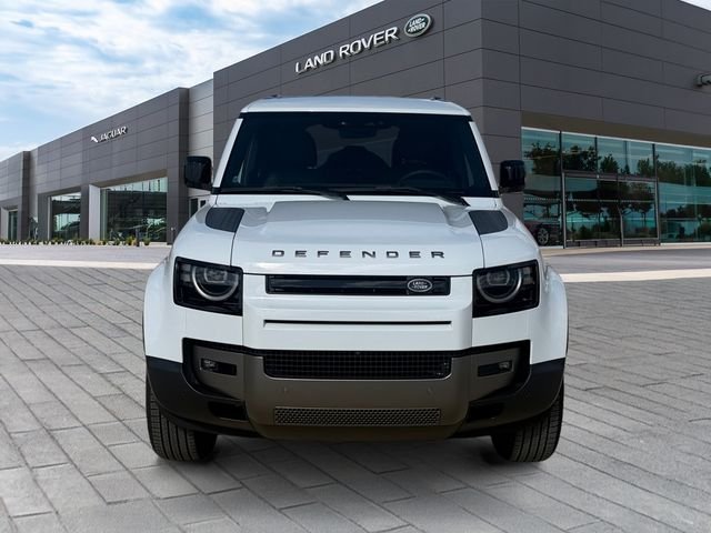 New 2026 Fuji White Land Rover S image 8