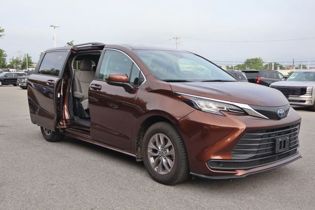 Used 2022 Brown Toyota LE image 9