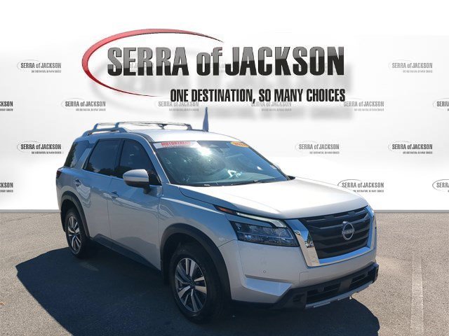 Used 2024  Nissan SL image 2