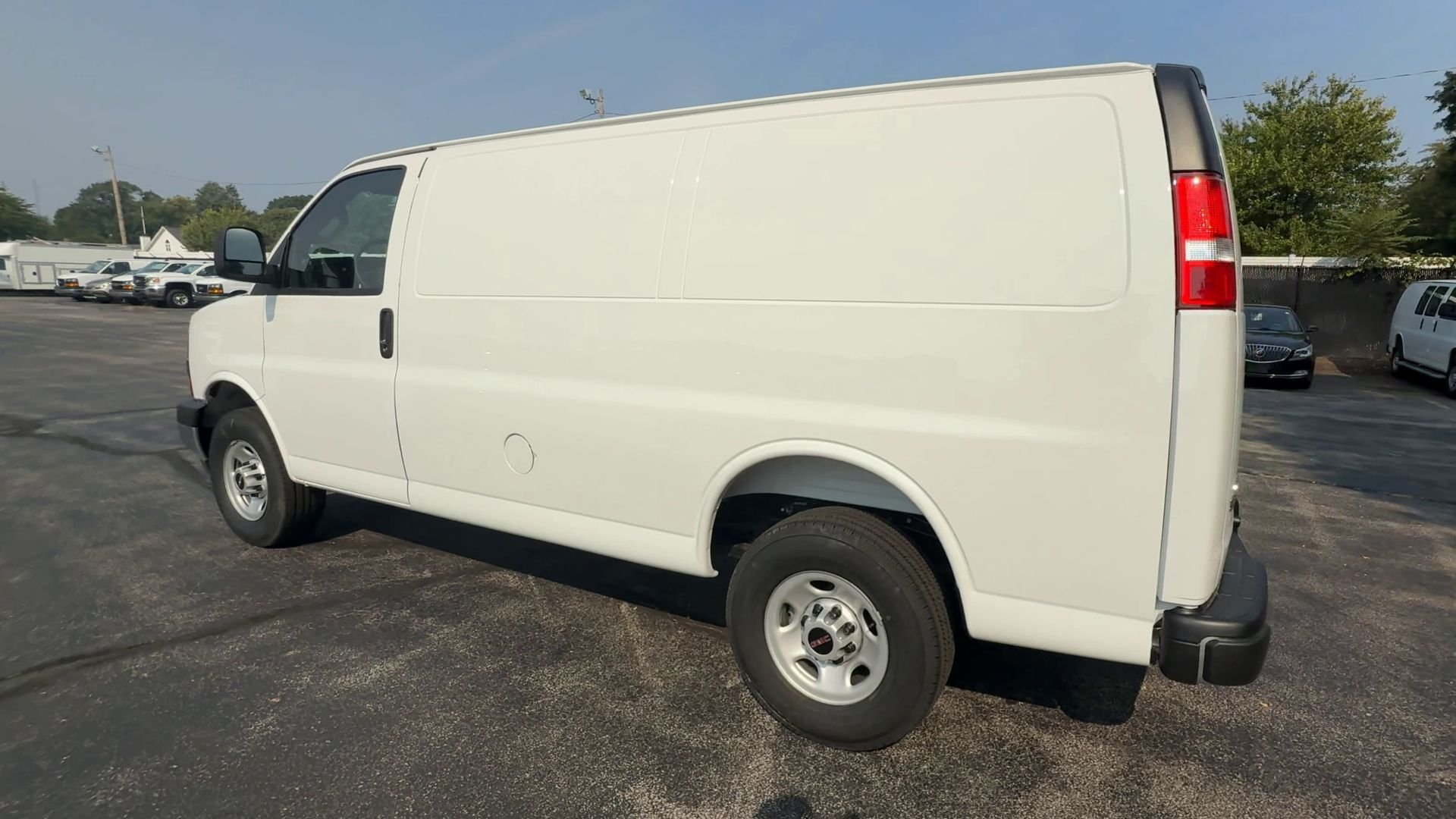 2025 GMC Savana Cargo Work Van - Photo 6