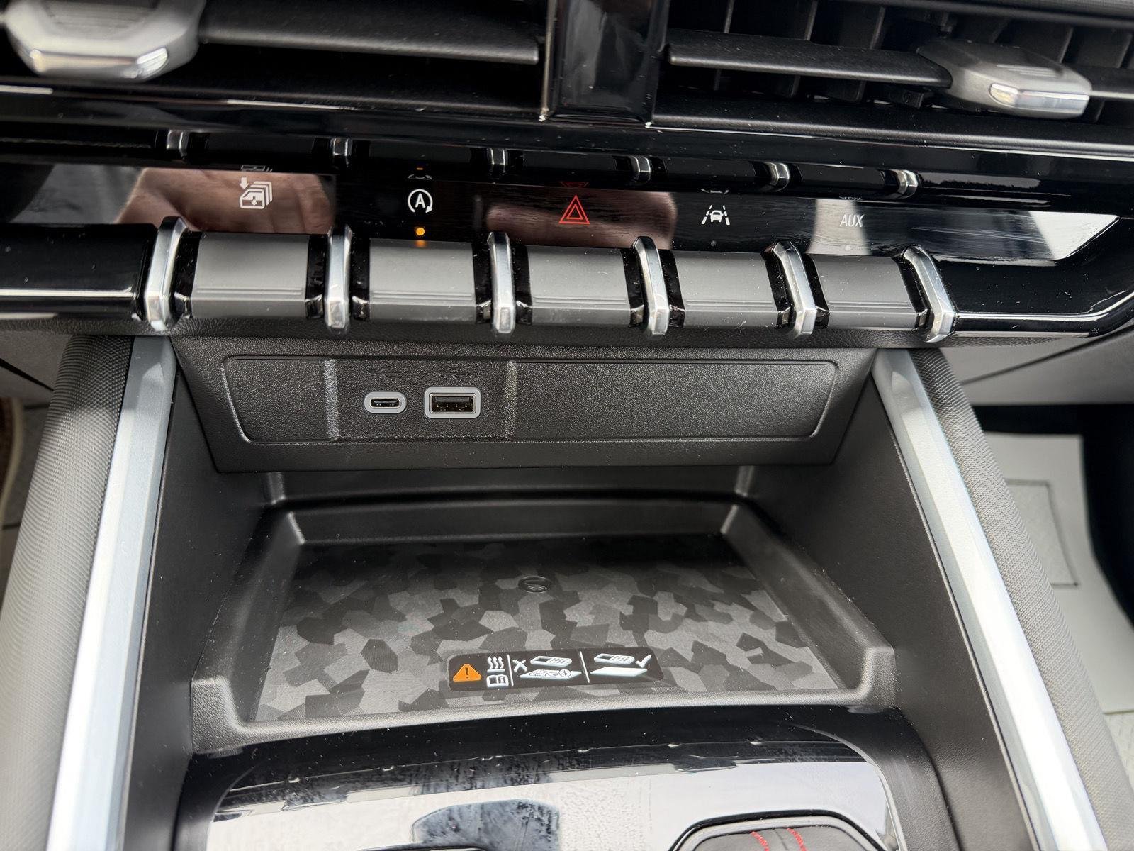 2026 Chevrolet Colorado Z71 - Photo 18