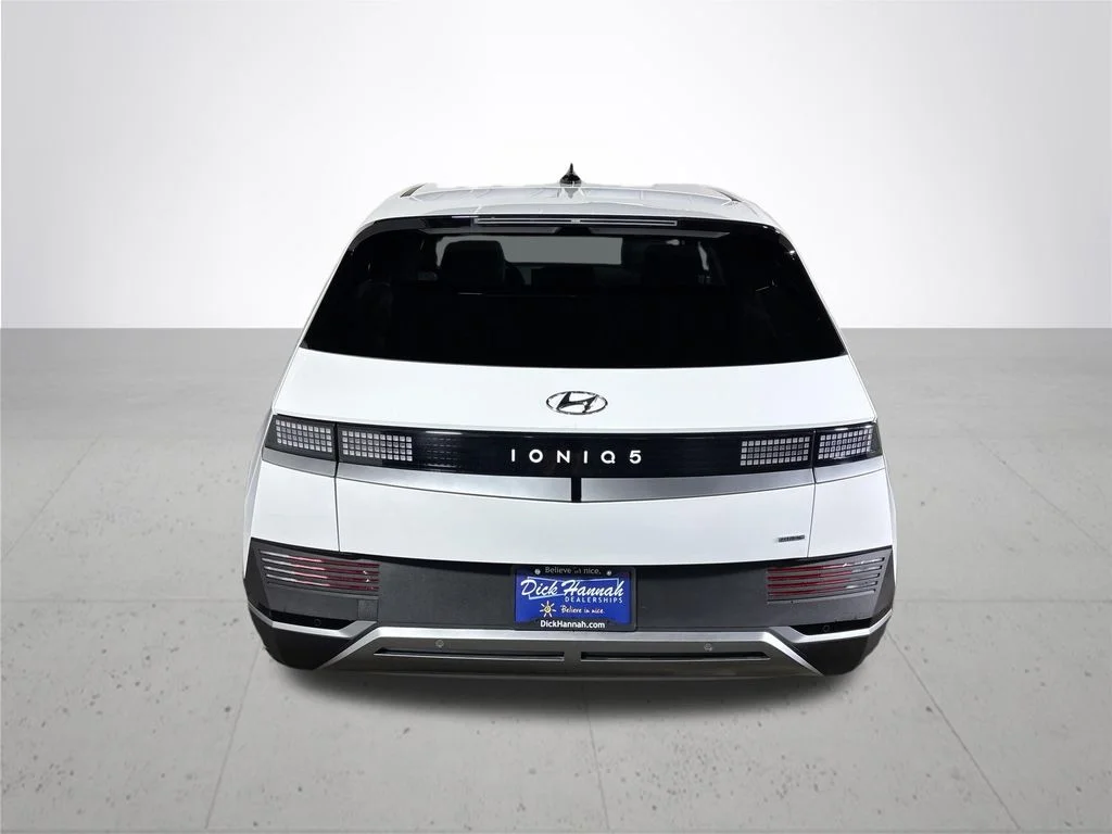 Used 2023 White Hyundai SEL image 7