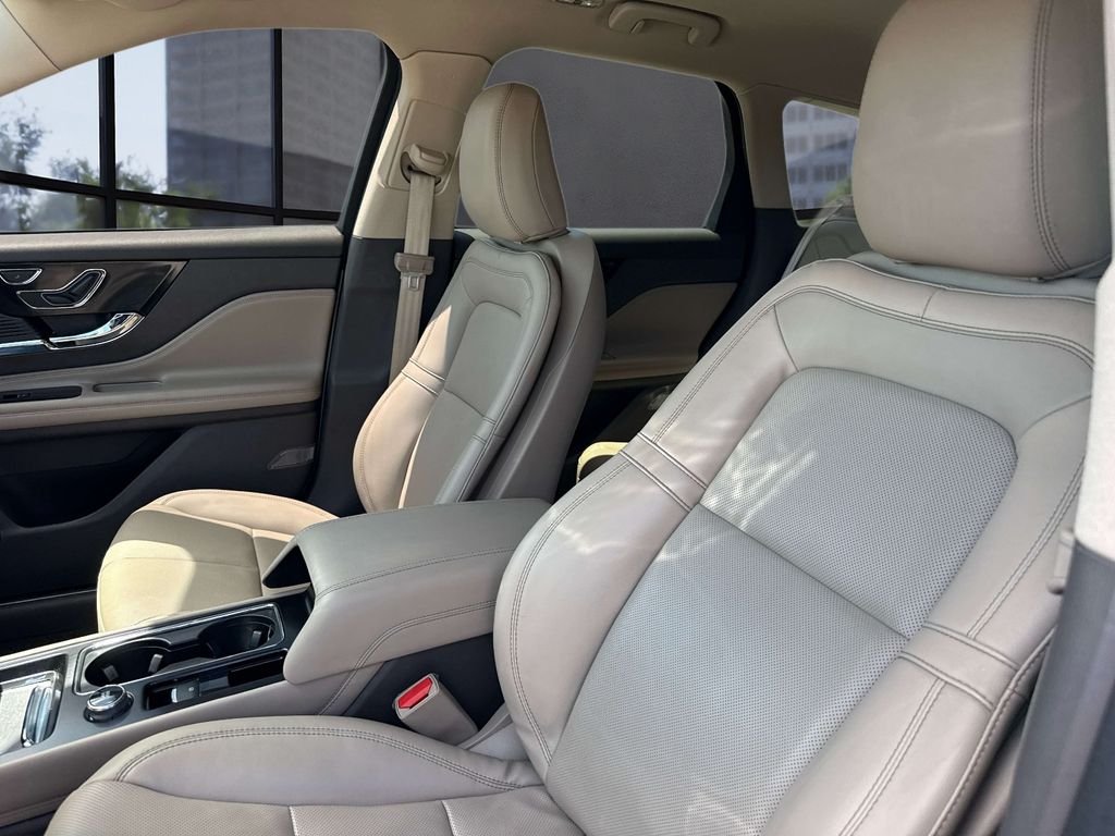 Certified Used 2022 Pearl Metallic Lincoln Standard image 28
