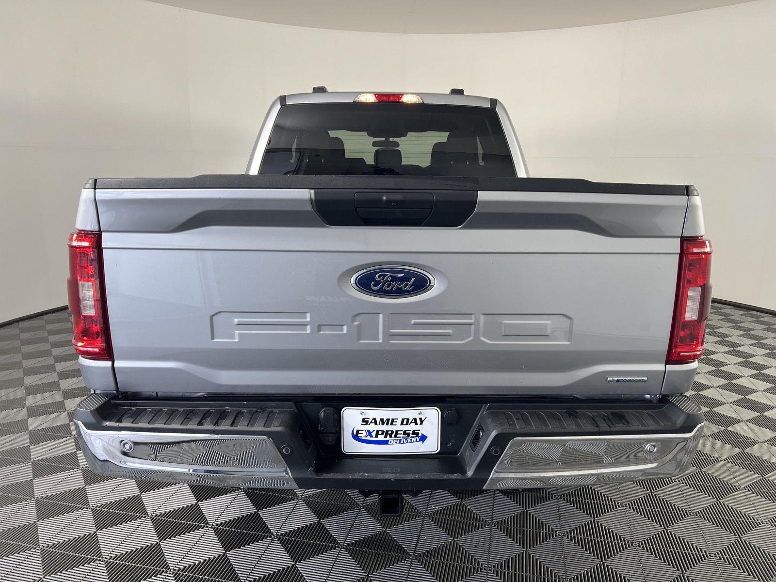 Used 2022 Iconic Silver Ford XLT image 23