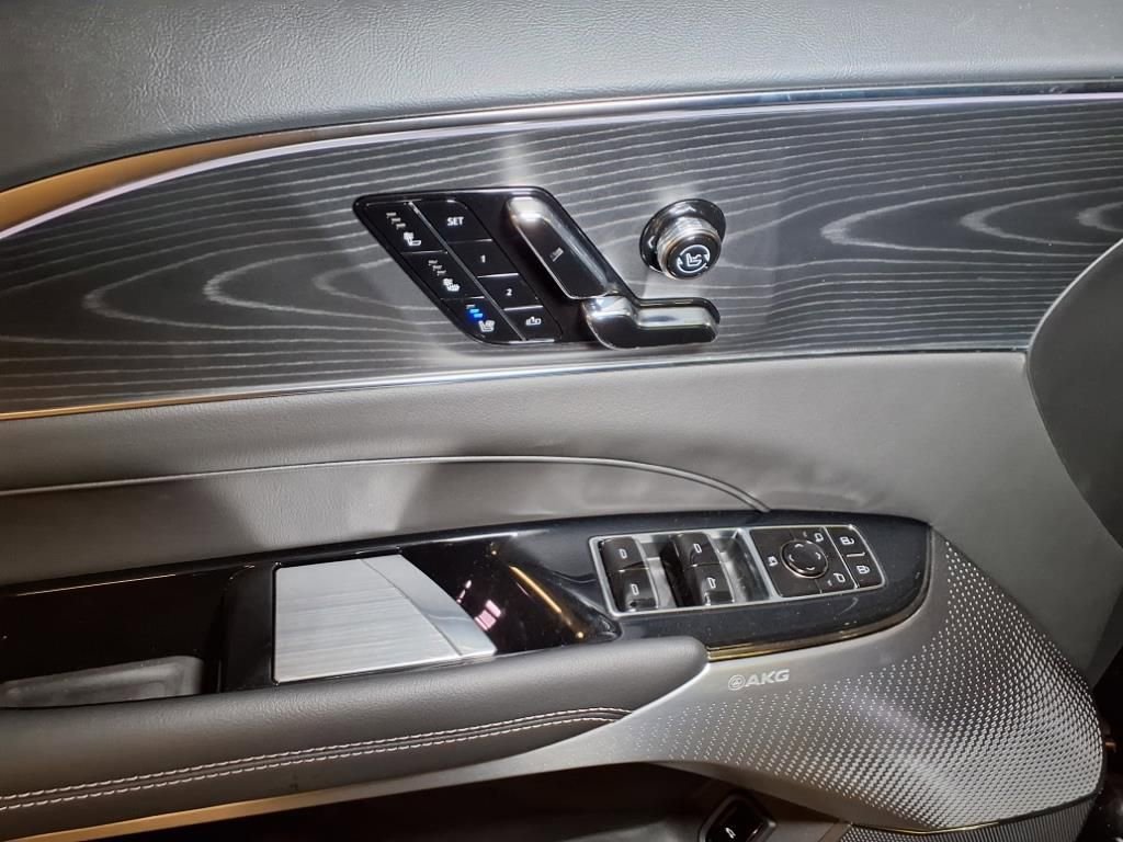 2026 Cadillac LYRIQ V - Photo 14