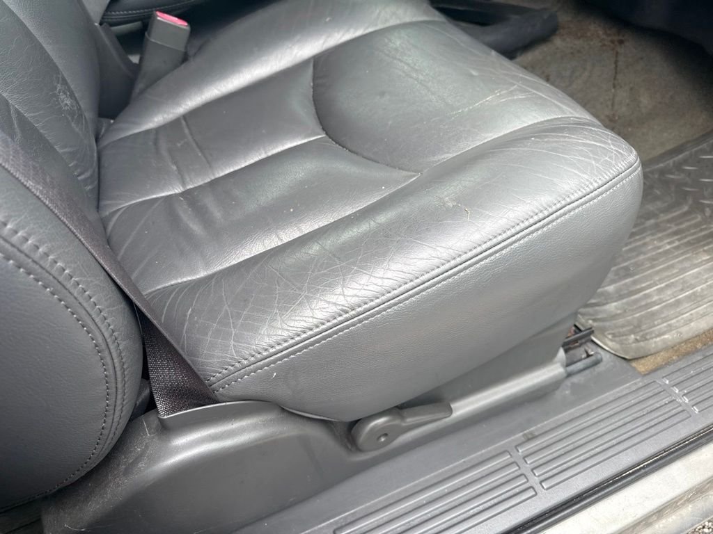 Used 2007 Gray Chevrolet LT image 11
