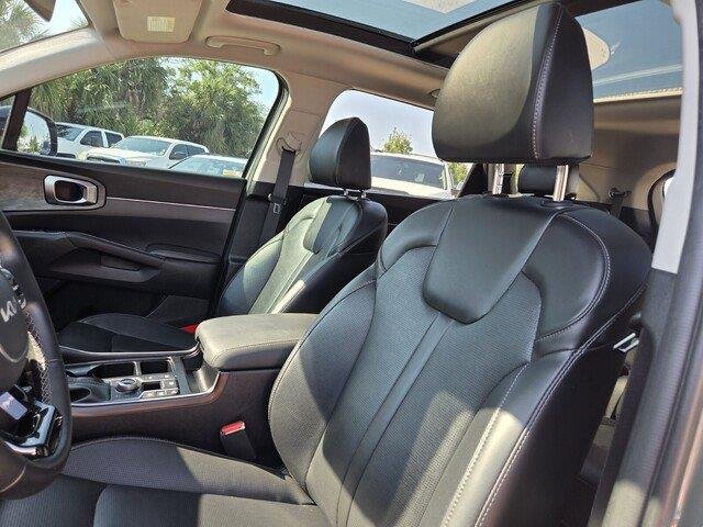 Used 2025 Jungle Green Kia X-Line EX image 11