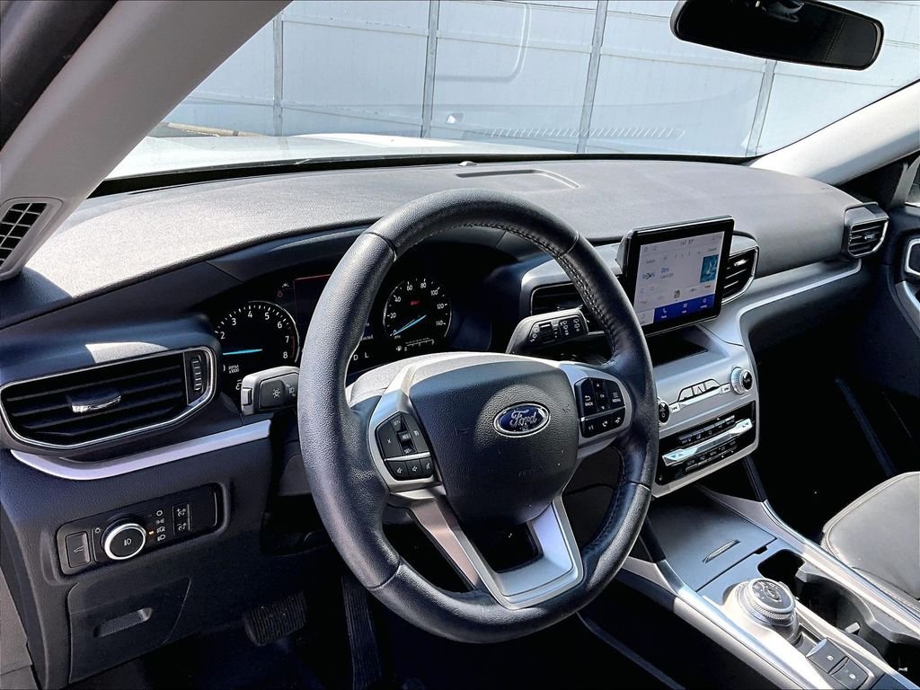 Used 2023 Silver Metallic Ford XLT image 8
