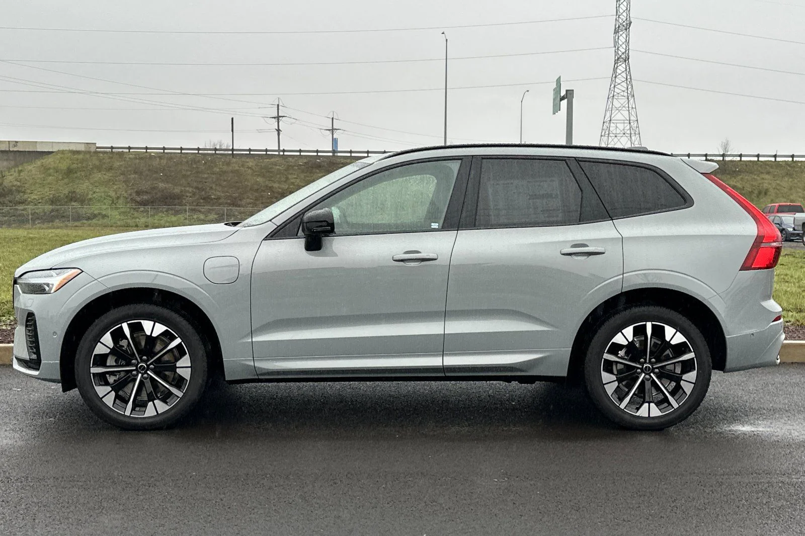 New 2026 Vapour Grey Volvo Plus image 6
