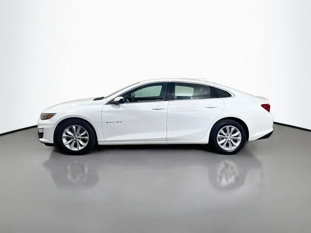 Used 2025 Summit White Chevrolet LT image 6