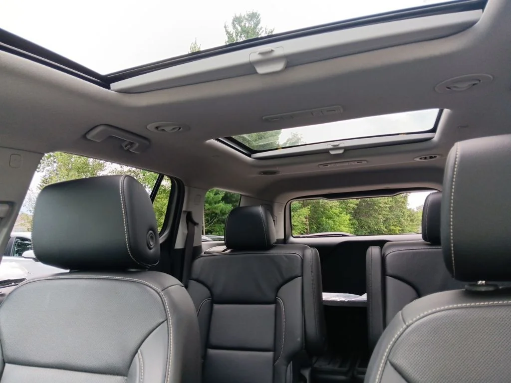 Used 2021 Midnight Blue Metallic GMC SLT image 29